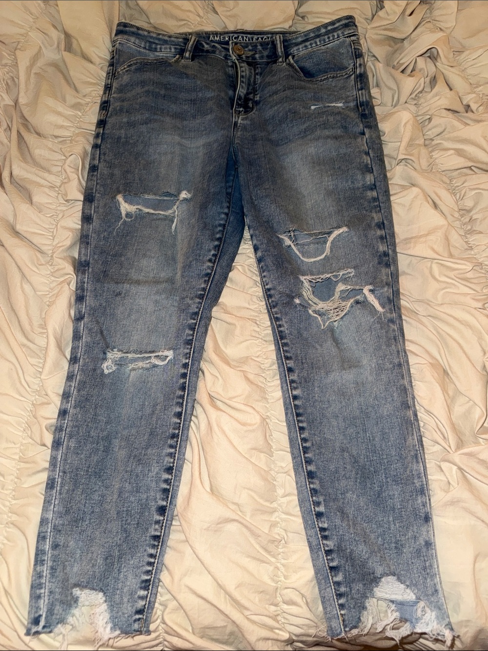 American Eagle Outfitters Light Blue Distressed Skinny Jeans